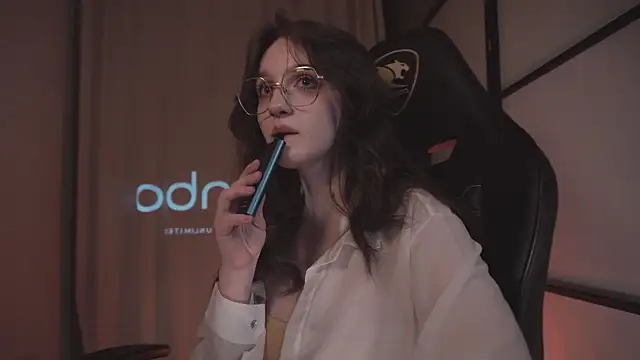 ELLIEJAY online show from February 15, 8:22 pm