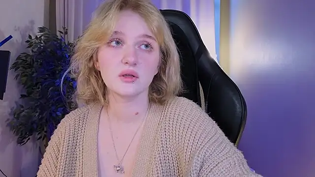 ELLIEJAY online show from March 7, 5:15 am