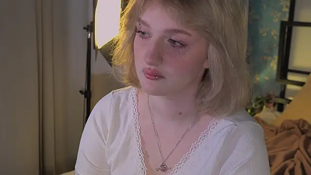 ELLIEJAY online show from March 20, 5:23 am