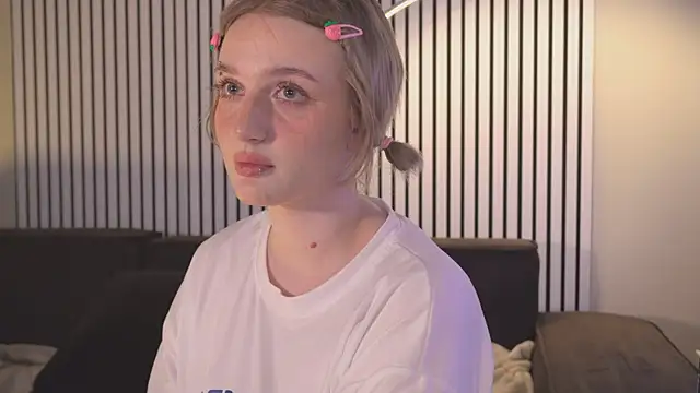 ELLIEJAY online show from April 23, 5:30 am