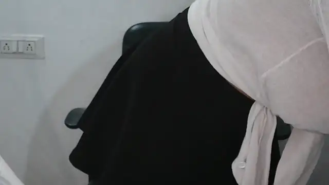 Suzie darling online show from February 14, 1:45 am