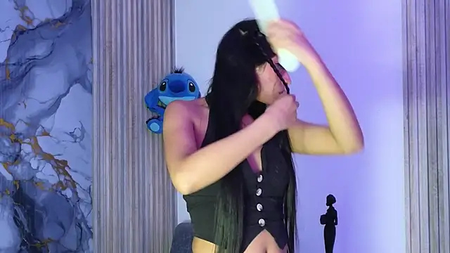 Snapshot of LissaWiild chatting on November 14, 8:07 pm LissaWiild online show from November 14, 8:07 pm