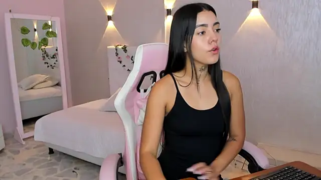 miagomezweb1 online show from February 27, 1:17 pm