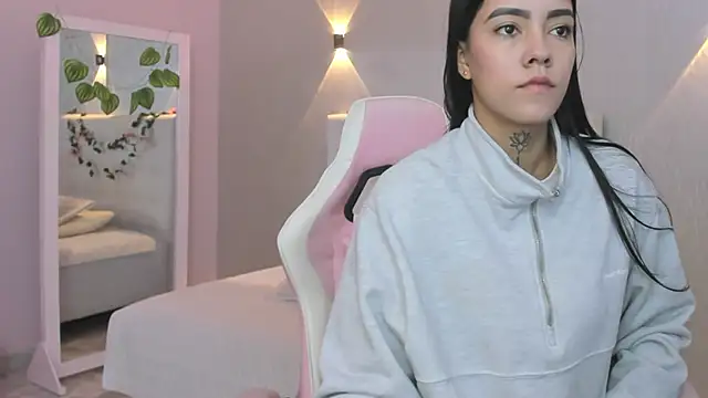 miagomezweb1 online show from February 28, 12:42 pm