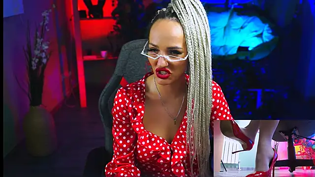 Snapshot of MonicaMaxwel chatting on January 30, 6:21 pm MonicaMaxwel online show from January 30, 6:21 pm