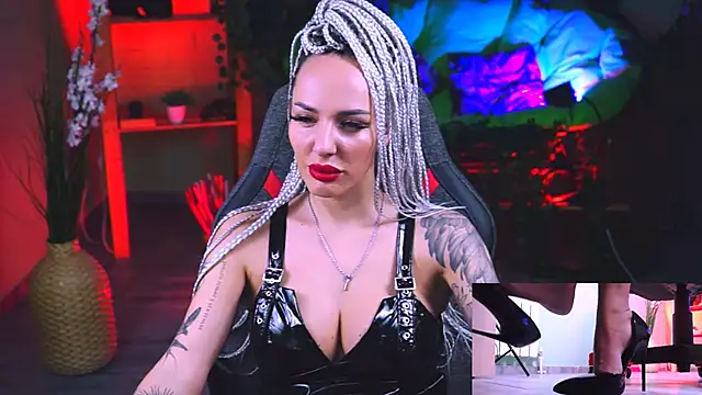 Snapshot of MonicaMaxwel chatting on February 11, 12:05 pm MonicaMaxwel online show from February 11, 12:05 pm