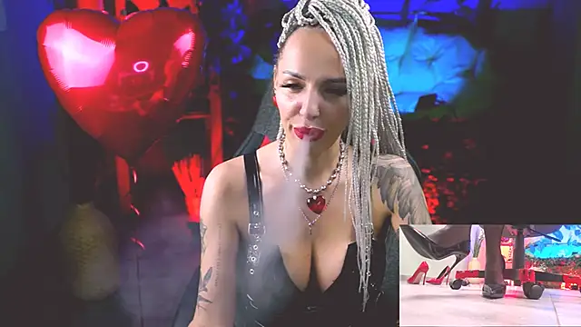 Snapshot of MonicaMaxwel chatting on February 15, 3:17 pm MonicaMaxwel online show from February 15, 3:17 pm