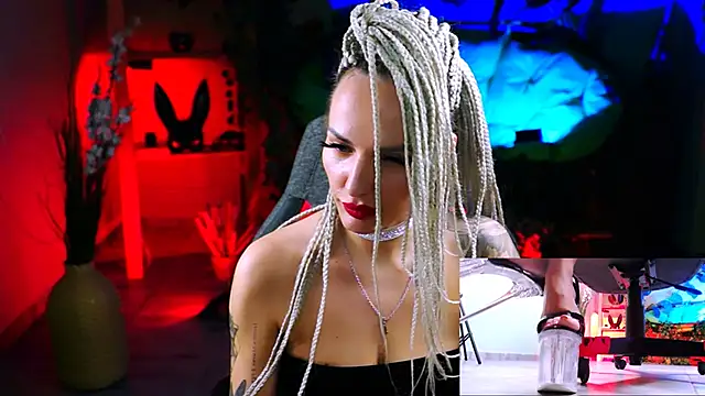 Snapshot of MonicaMaxwel chatting on February 25, 2:44 pm MonicaMaxwel online show from February 25, 2:44 pm