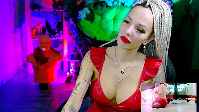 MonicaMaxwel online show from December 17, 11:16 am