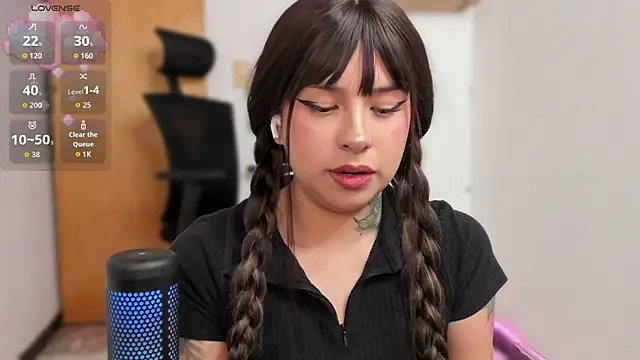 Gingerdoll   online show from April 18, 3:10 am