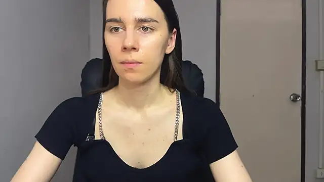 Snapshot of SassyJessi chatting on October 30, 4:03 am SassyJessi online show from October 30, 4:03 am