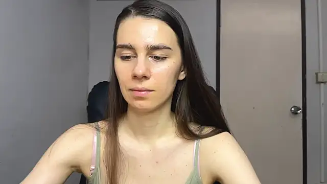 Snapshot of SassyJessi chatting on November 1, 4:14 am SassyJessi online show from November 1, 4:14 am