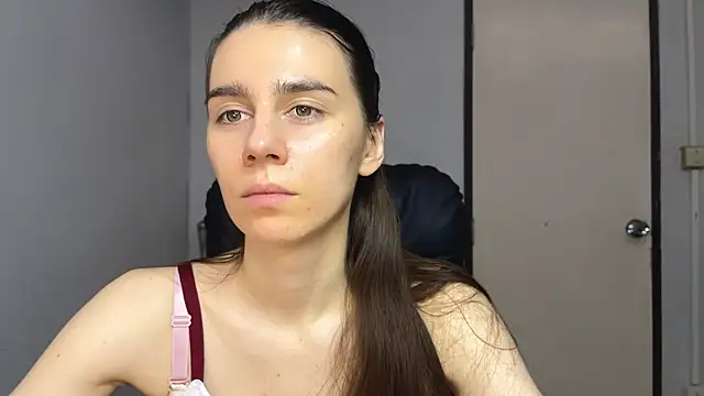 Snapshot of SassyJessi chatting on November 10, 4:11 am SassyJessi online show from November 10, 4:11 am