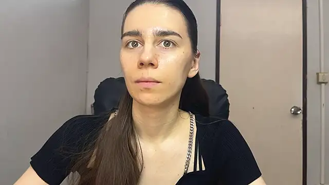 Snapshot of SassyJessi chatting on December 3, 4:09 am SassyJessi online show from December 3, 4:09 am