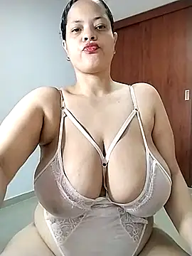 Snapshot of sweetpe chatting on February 6, 8:45 pm sweetpe online show from February 6, 8:45 pm