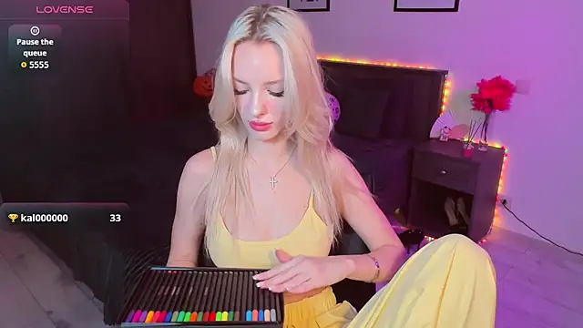 AleksaBlonde online show from November 7, 6:02 am