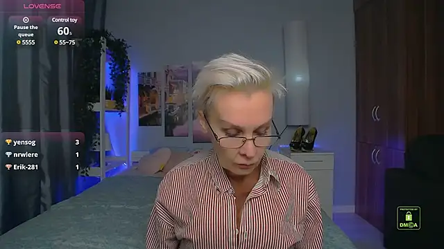 HelgaHimmell online show from December 9, 6:25 pm