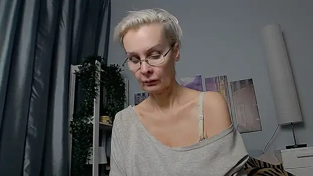 HelgaHimmell online show from January 21, 10:30 pm