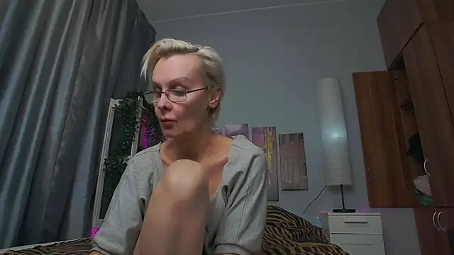 HelgaHimmell online show from February 27, 2:21 am