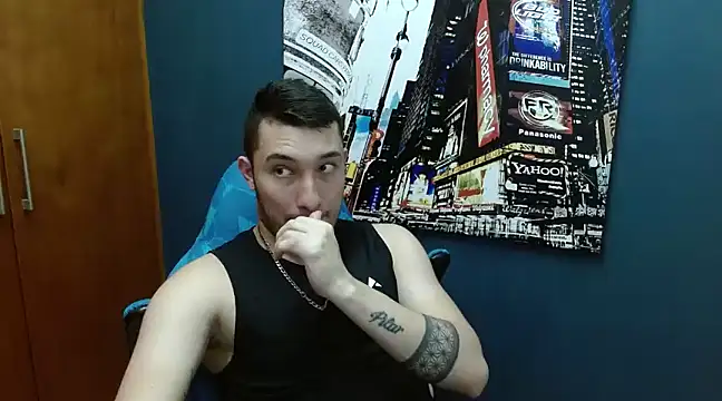 Snapshot of Airon_Blade chatting on February 13, 9:49 pm Airon Blade online show from February 13, 9:49 pm