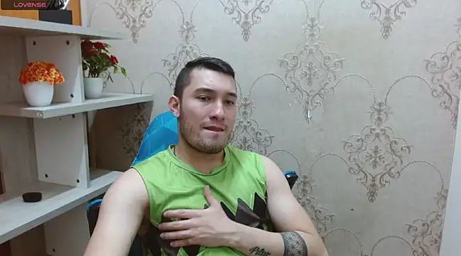 Snapshot of Airon_Blade chatting on February 15, 10:42 pm Airon Blade online show from February 15, 10:42 pm