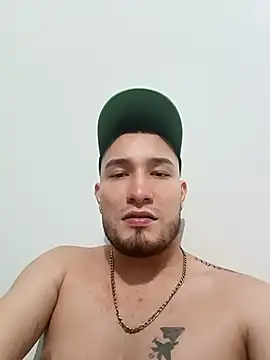 Snapshot of Airon_Blade chatting on October 13, 9:53 am Airon Blade online show from October 13, 9:53 am