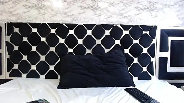 thiago19s online show from April 6, 1:56 pm