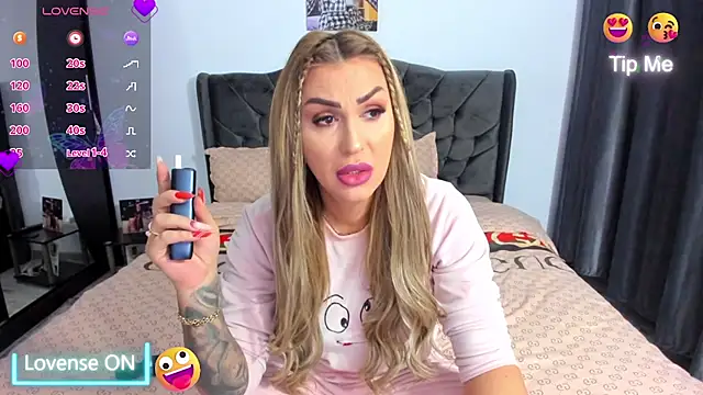 GlossyDiamondX online show from January 10, 5:53 am