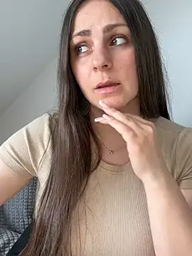 Loella-Rose online show from April 20, 11:57 am