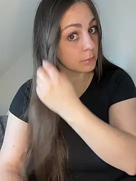 Loella-Rose online show from April 22, 7:55 am