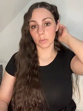 Loella-Rose online show from April 28, 8:25 pm