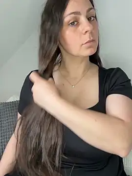 Loella-Rose online show from April 29, 9:02 am