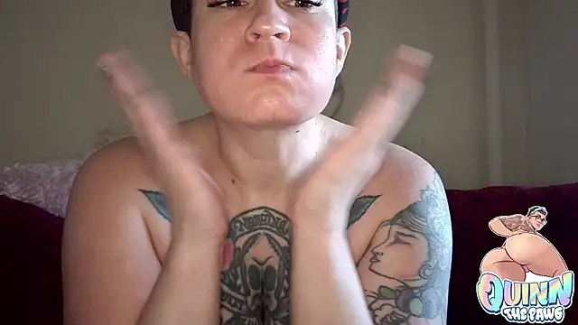 quinnmariexo online show from November 24, 4:51 pm