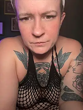 quinnmariexo online show from July 23, 7:23 pm
