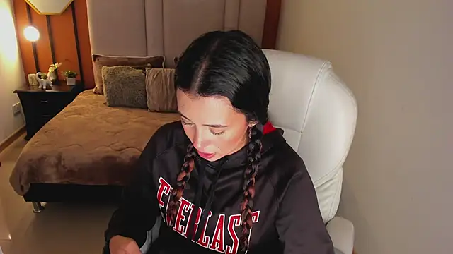 youpinkgirl  online show from September 24, 8:12 pm