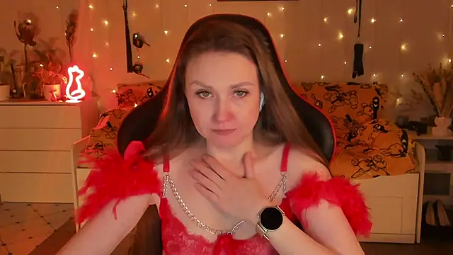 desperatehousewife   online show from November 10, 6:07 pm