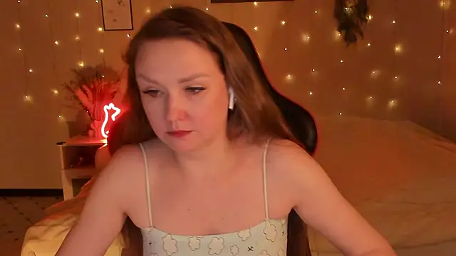 Snapshot of desperatehousewife__ chatting on March 1, 7:05 pm desperatehousewife online show from March 1, 7:05 pm