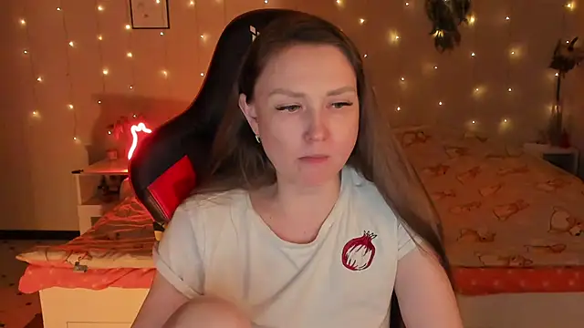 desperatehousewife   online show from April 22, 8:10 pm