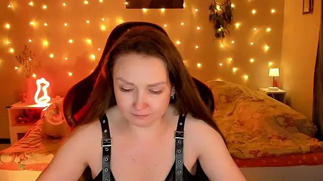 desperatehousewife   online show from July 24, 7:12 pm