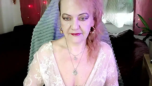 Liset Monro online show from June 4, 5:02 am
