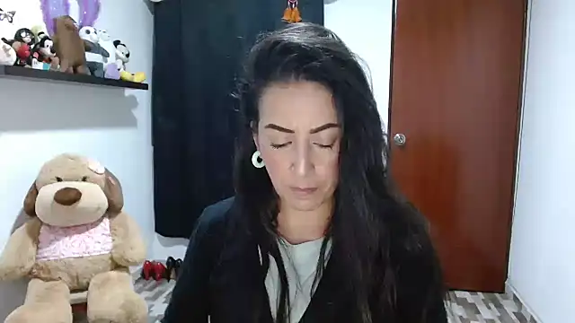 ella peck online show from February 13, 1:29 am