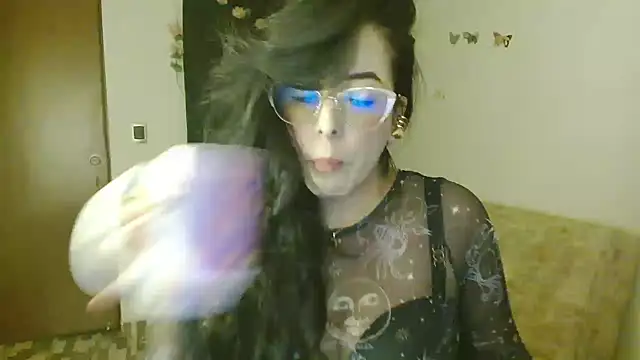 ella peck online show from May 4, 5:03 am
