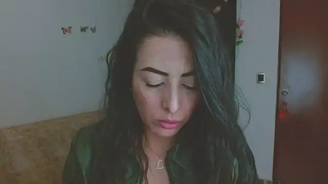 Snapshot of ella_peck chatting on May 15, 5:14 am ella peck online show from May 15, 5:14 am