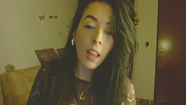 Snapshot of ella_peck chatting on June 1, 12:12 am ella peck online show from June 1, 12:12 am