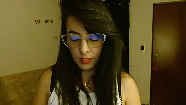 Snapshot of ella_peck chatting on June 9, 4:24 am ella peck online show from June 9, 4:24 am