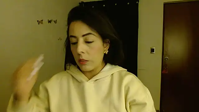 Snapshot of ella_peck chatting on June 10, 4:56 am ella peck online show from June 10, 4:56 am