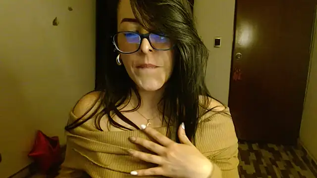 Snapshot of ella_peck chatting on July 31, 2:55 am ella peck online show from July 31, 2:55 am