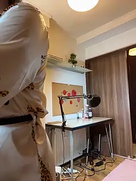 Hotmomcheckk  online show from November 28, 11:35 am