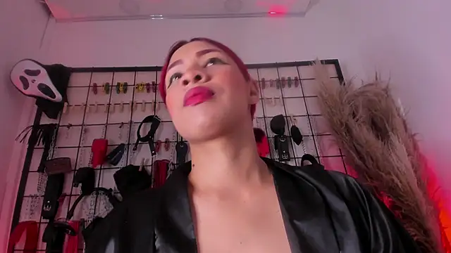 charrlotte quinn online show from November 12, 2:50 pm