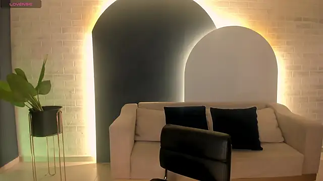 MollySundersX online show from December 4, 4:33 am